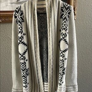 Chic Black and White Ecote Patterned Cardigan size small